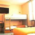 De Rosny Hotel 2*