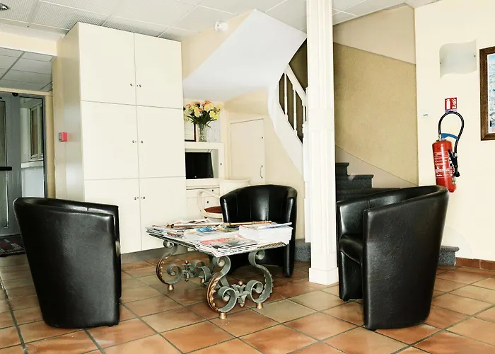 德罗斯尼酒店 2*